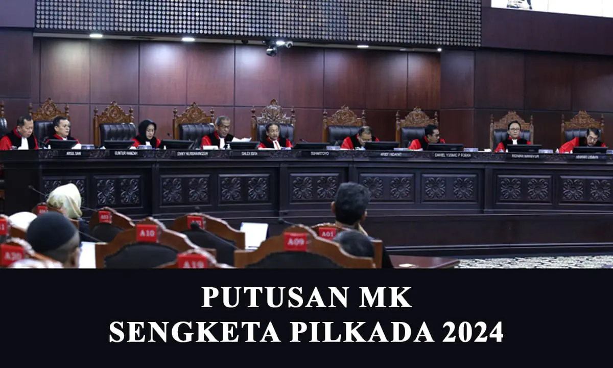 Ketua Mahkamah Konstitusi (MK) Suhartoyo (tengah) saat didampingi 8 Hakim Konstitusi pada sidang Pengucapan Putusan di Ruang Sidang Pleno, Gedung 1 MK. Foto Humas/Panji – Ngenelo.net
