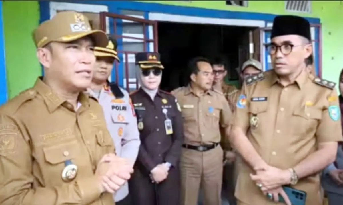 Bupati Kepahiang, H. Zurdi Nata, Bersama Rombongan Lakukan Sidak ke Pangkalan Terkait Isu Kelangkaan LPG 3 Kg.