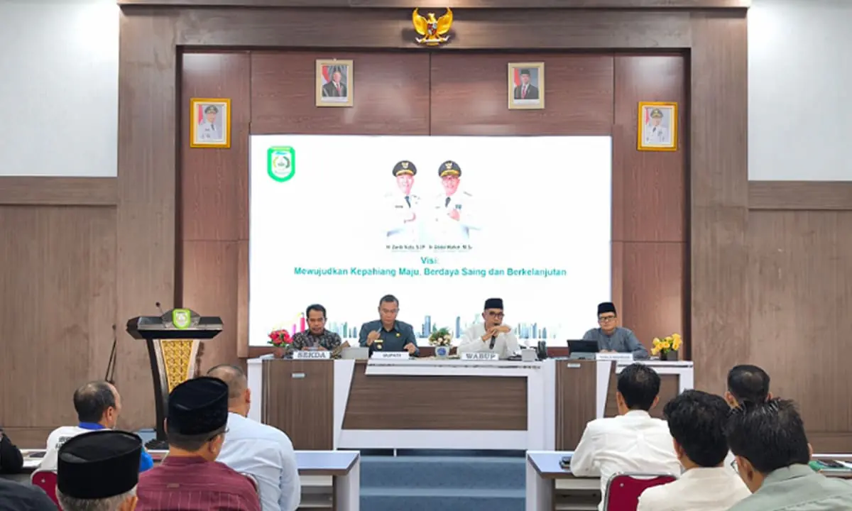 Bupati Kepahiang, H. Zurdi Nata.,S.IP mengumpulkan seluruh kepala organisasi perangkat daerah (OPD) Kabupaten Kepahiang untuk optimalisasi visi-misi dan program prioritas pada hari Jum’at 07 Maret 2025