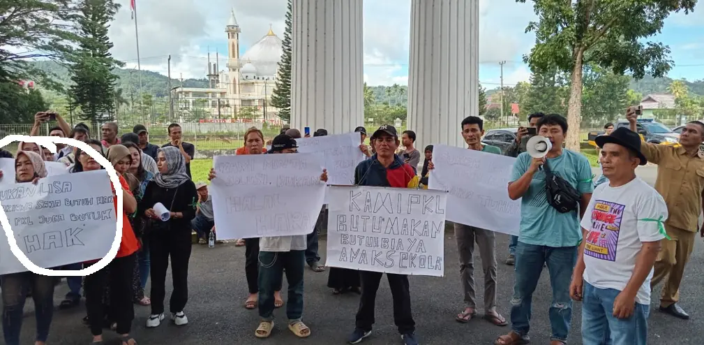 Demo di DPRD, Nama Lisa Mariana Dibawa-bawa PKL Terminal Kepahiang