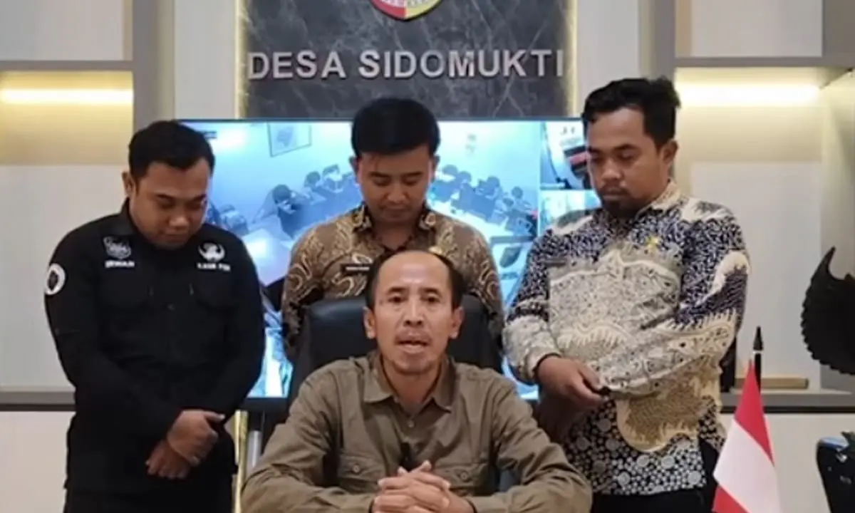 Klarifikasi Video Tidak Takut Istri, Bersama 3 perangkat desanya Sunardi Akui Takut Istri.