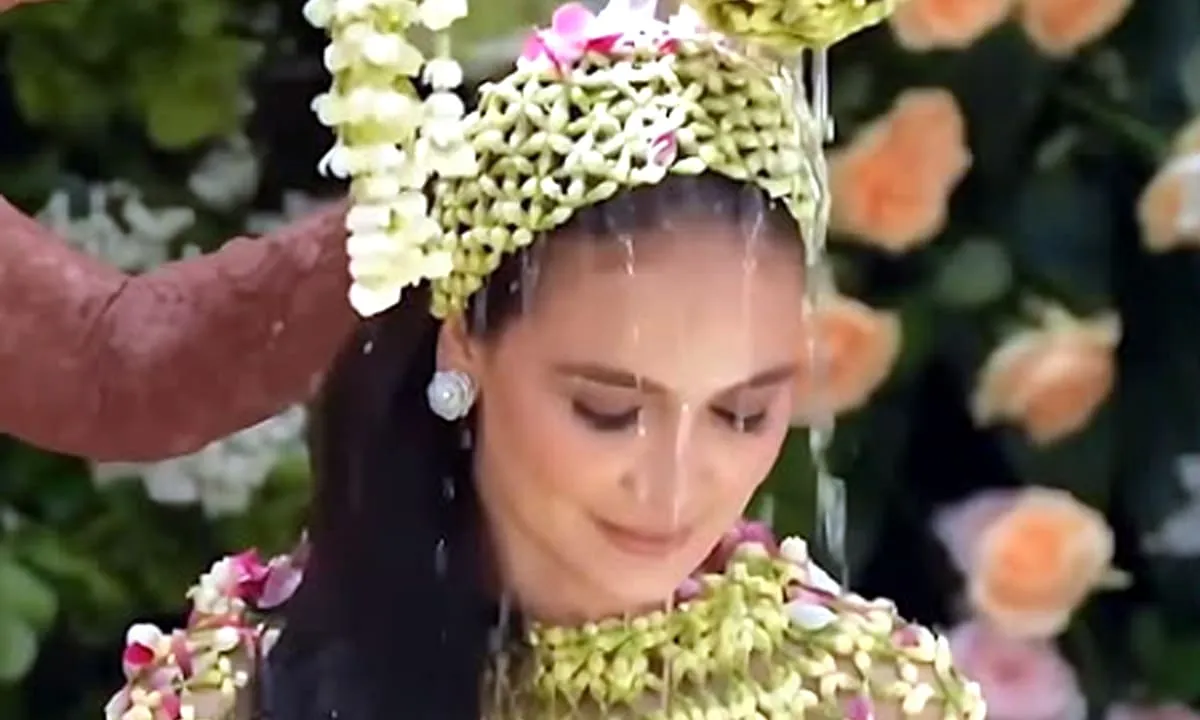 Siraman Luna Maya