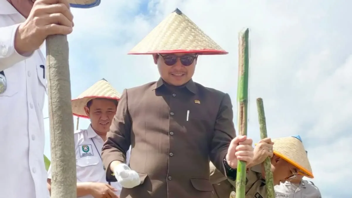 Ketua DPRD Kabupaten Kepahiang, Gregory Dayefiandro, S.E., M.Sc., menghadiri kegiatan penanaman jagung serentak di Desa Suro Lembak, Kecamatan Ujan Mas.