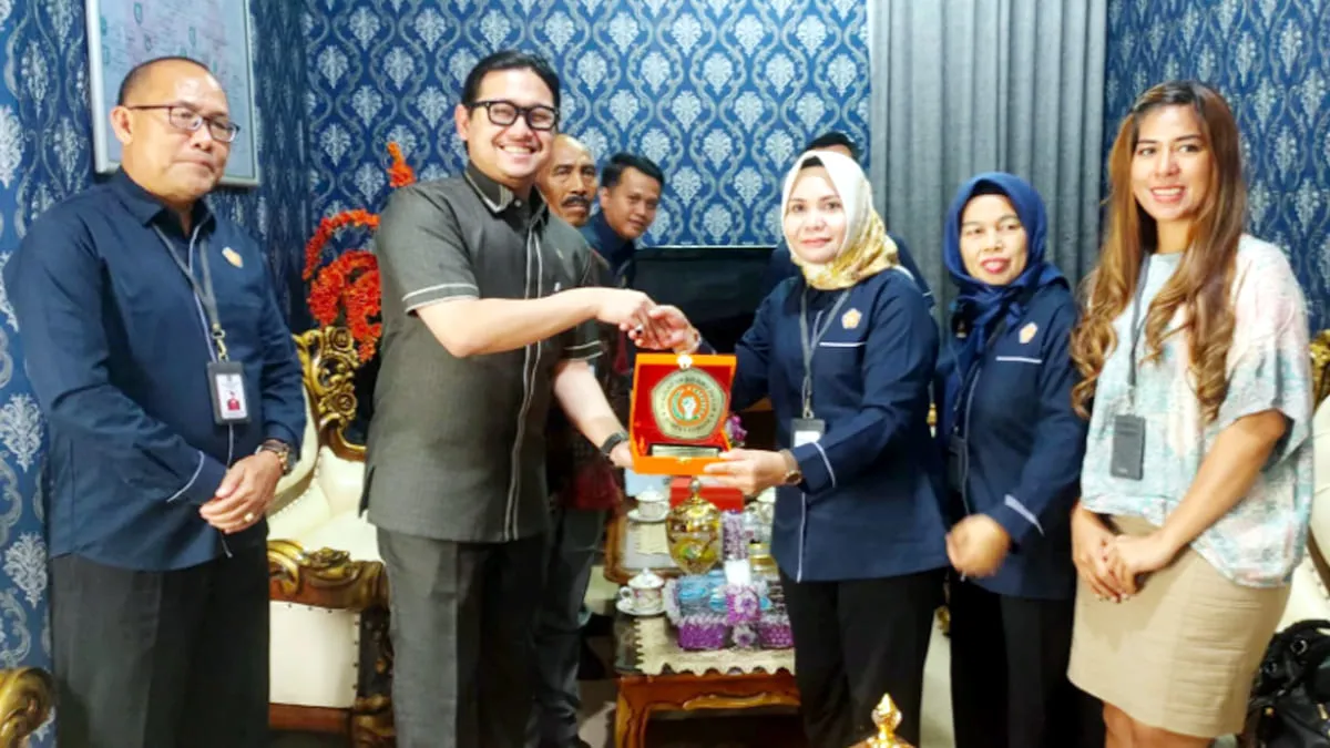 Ketua DPRD Kepahiang, Gregory Dayefiandro, S.E., M.Sc., menerima langsung audiensi perwakilan STIHPADA Palembang.