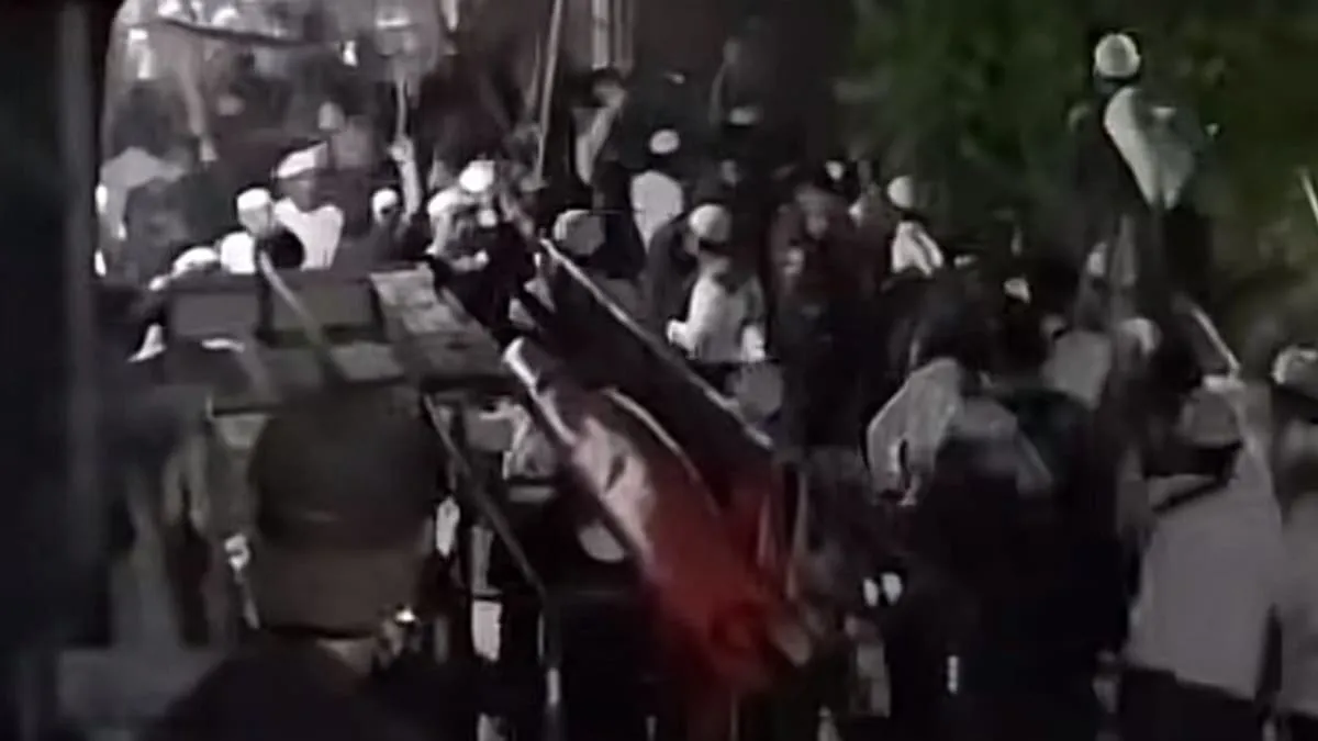 PWI - LS terlibat bentrok dengan pendukung Habib Rizieq saat pengajian muharam di Pemalang. Foto: tangkapan layar - Ngenelo.net