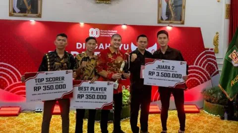 Kingster FC berhasil meraih runner up dalam turnamen mini soccer Gubernur cup.