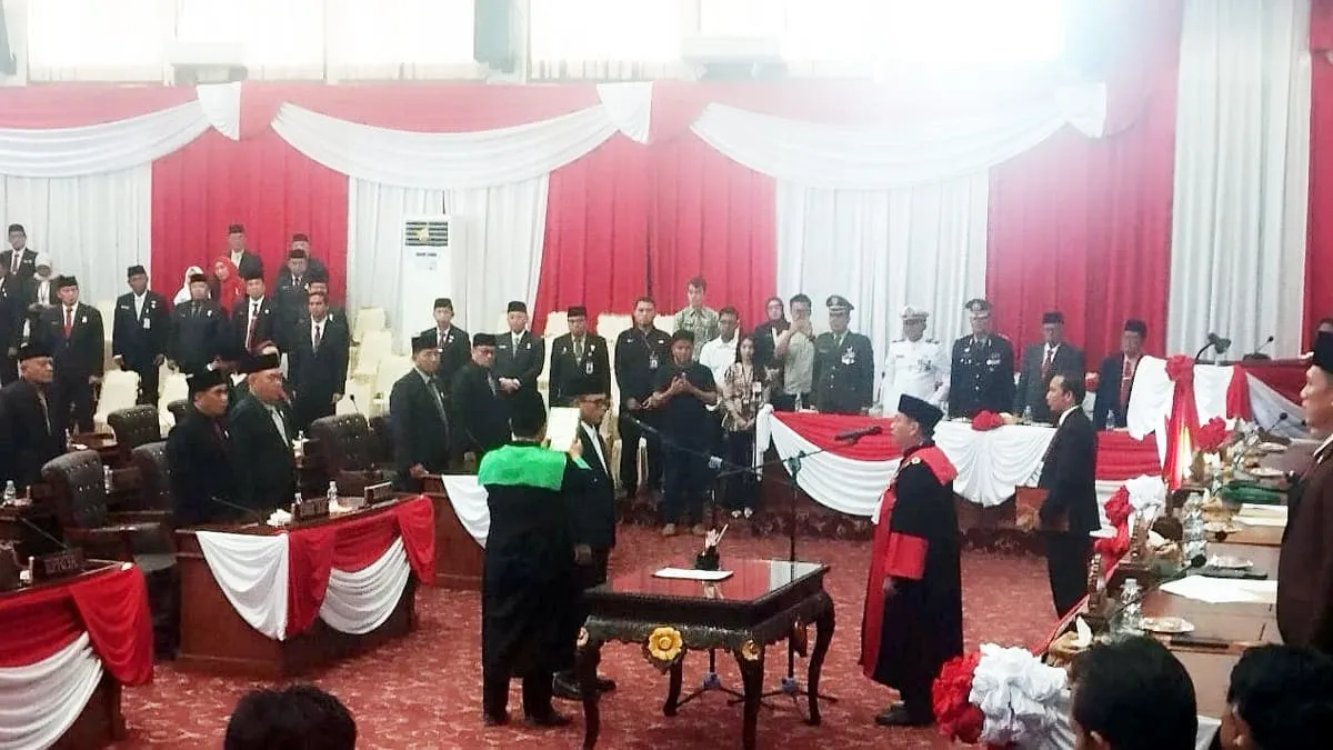 Teuku Zulkarnain resmi dilantik sebagai Wakil Ketua I DPRD Provinsi Bengkulu. Pelantikan berlangsung dalam rapat paripurna DPRD pada Kamis 7 Agustus 2025, pukul 10.00 WIB.
