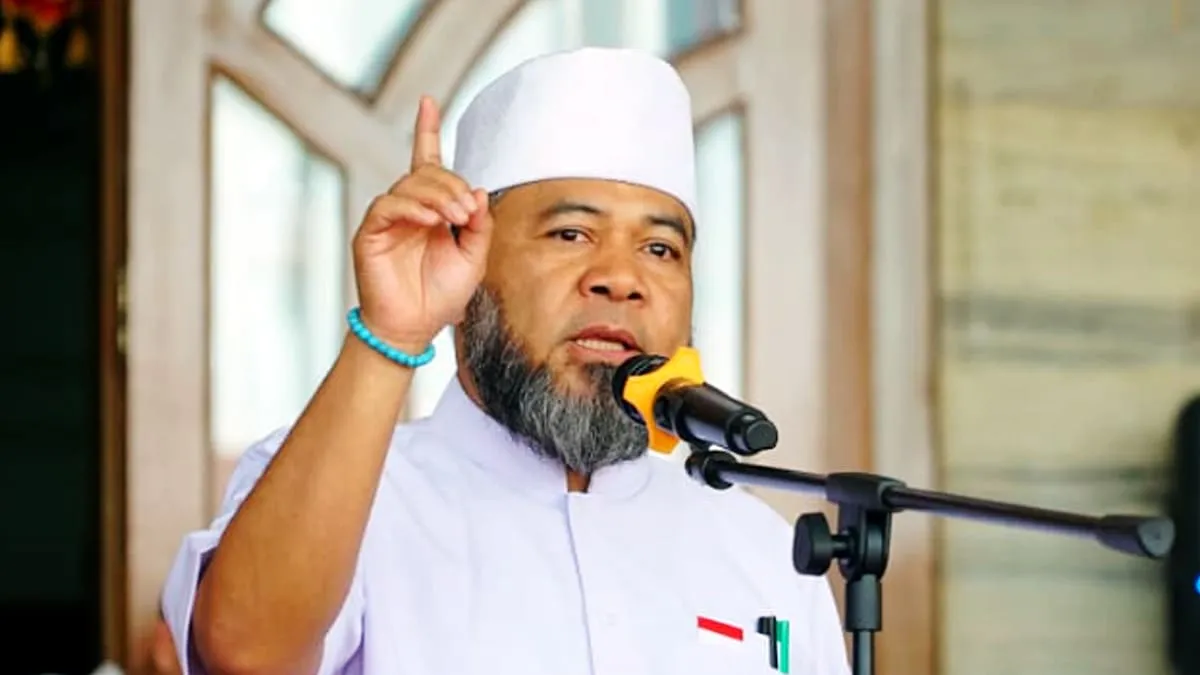 Gubernur Helmi Hasan ajak Salat Gerhana Bulan di Masjid Raya Baitul Izzah malam ini.