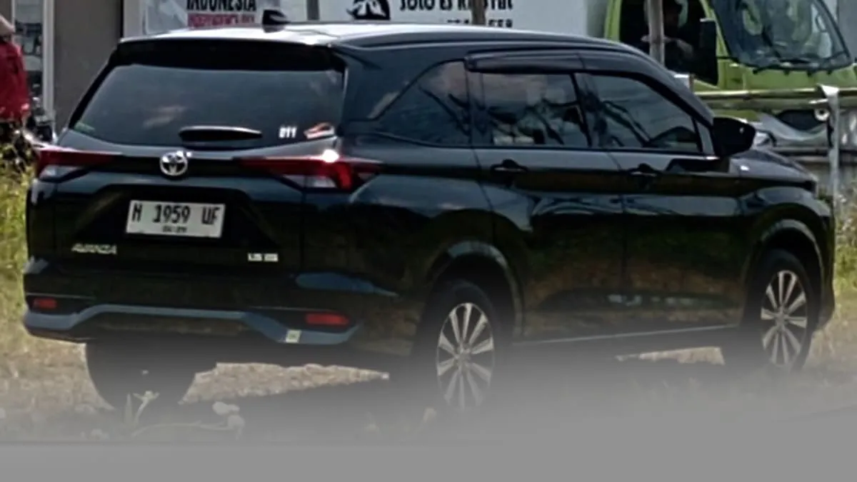 Sopir Bank bawa kabur uang Rp10 miliar, mobil yang di gunakan tersangka ditemukan di Kecamatan Colomadu, Kabupaten Karanganyar, pada Rabu 3 september 2025. Foto: dok. Polresta Solo-Ngenelo.net