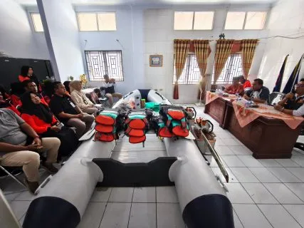 BPBD Kepahiang terima bantuan peralatan. Kebencanaan CSR Bank Bengkulu.