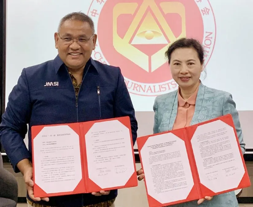 Hapus term: <yoastmark class=