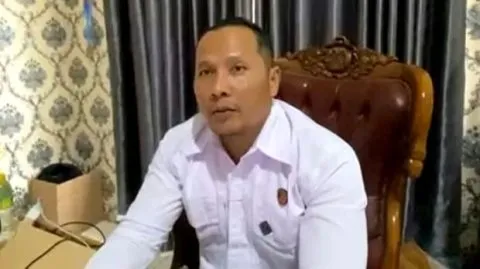 Kanit Tipidter Polres Kepahiang, Ipda. Hariyanto Pasaribu. Polres Kepahiang saat ini menunggu laporan resmi korban aplikasi VIR.